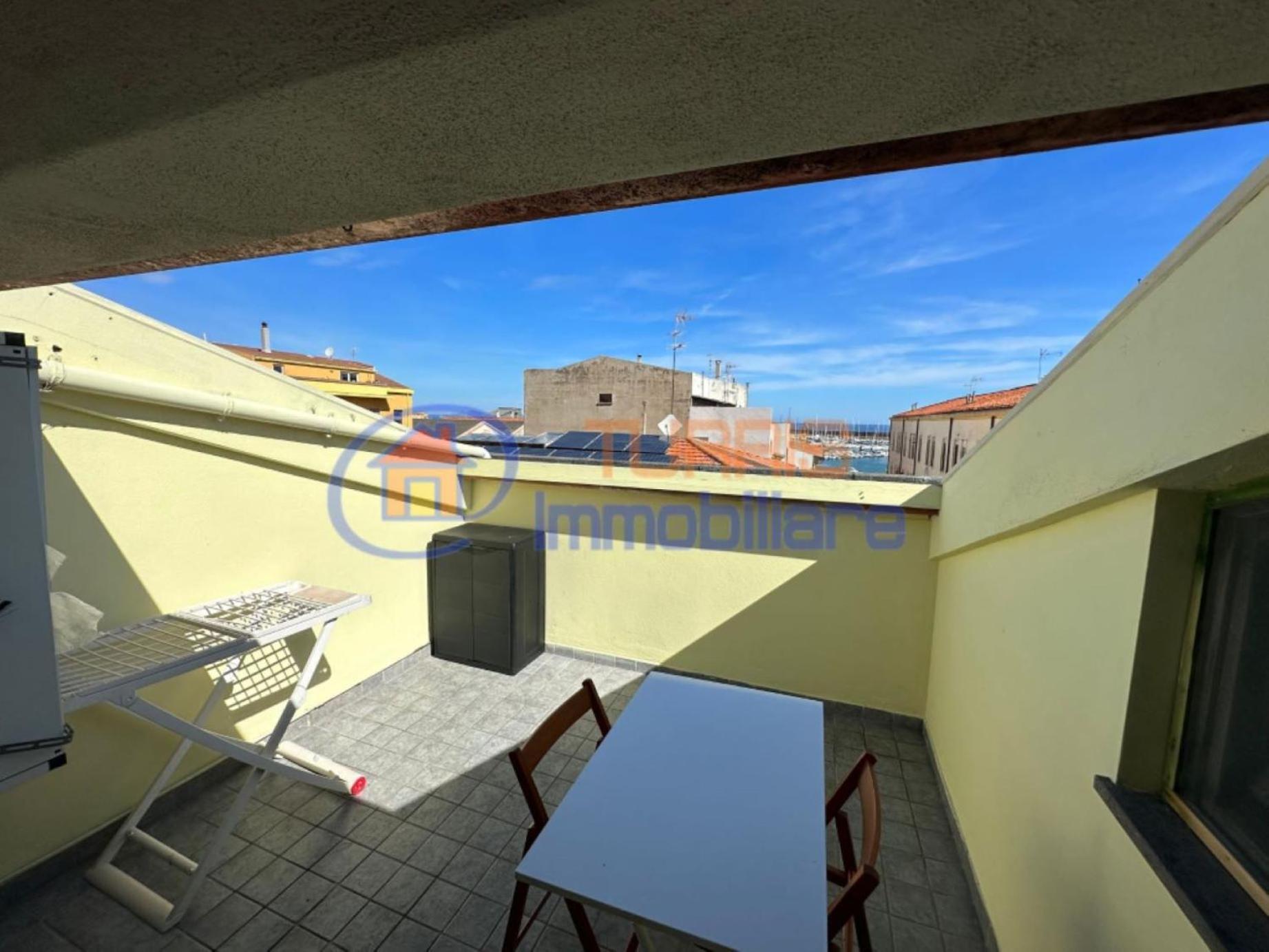 Appartamento La Mansarda Di Via Galilei Porto Torres Esterno foto